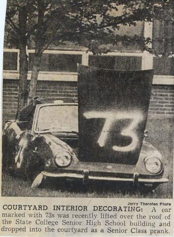 Car in the courtyard